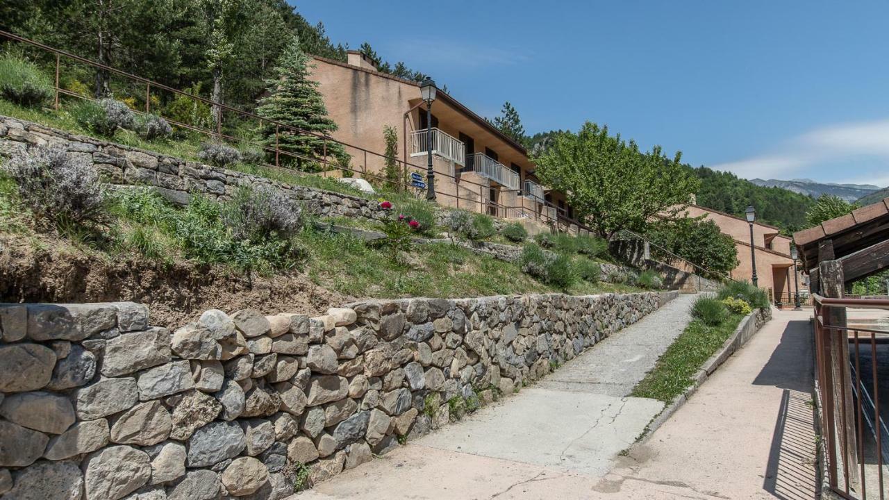 Vacanceole - Residence Les Gorges Rouges Guillaumes Exterior photo